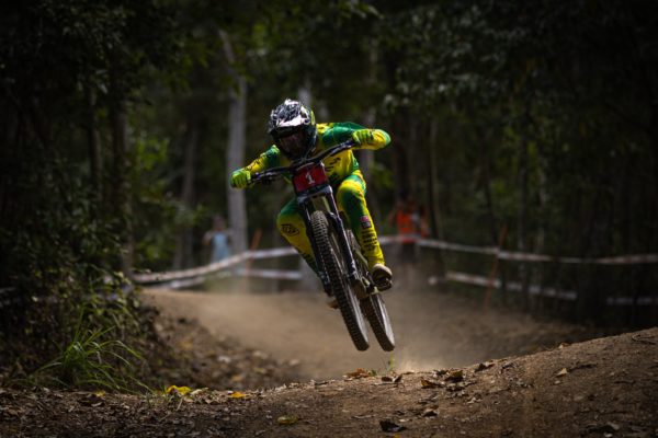 Domáci jazdci ovládli zjazdové preteky na Crankworxe v Austrálii, najrýchlejším bol Troy Brosnan