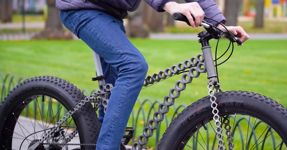 Video: Domáci kutil si pozváral rám bicykla zo 134 matíc