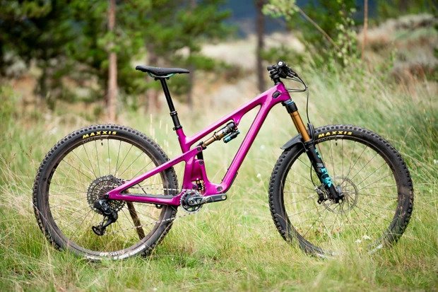 Yeti SB140 je trailov&yacute; bicykel so 140 mm zdvihu a nov&yacute;m syst&eacute;mom Switch Infinity