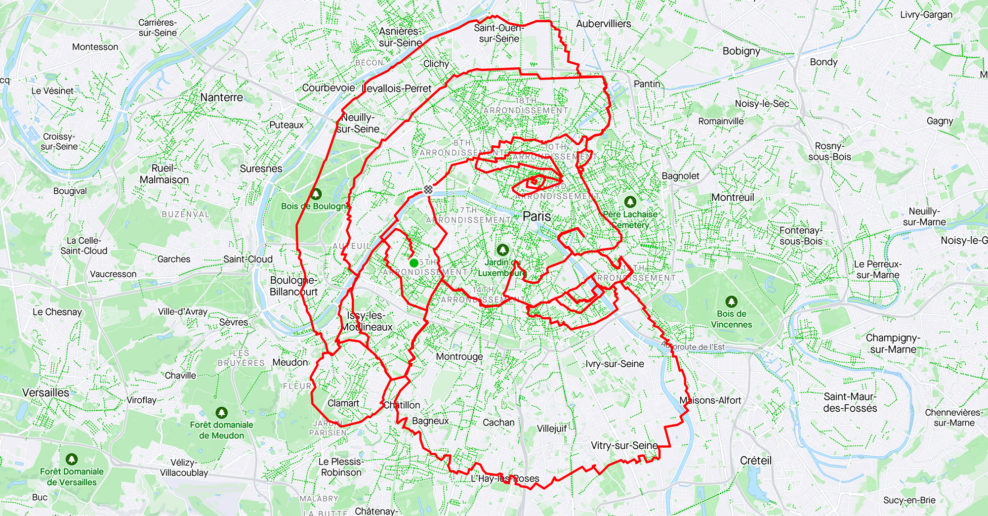 Cyklista &bdquo;nakreslil&ldquo; na mape v Par&iacute;ži hlavu Santa Clausa, pre&scaron;iel 176 km a trvalo mu to vy&scaron;e 15 hod&iacute;n