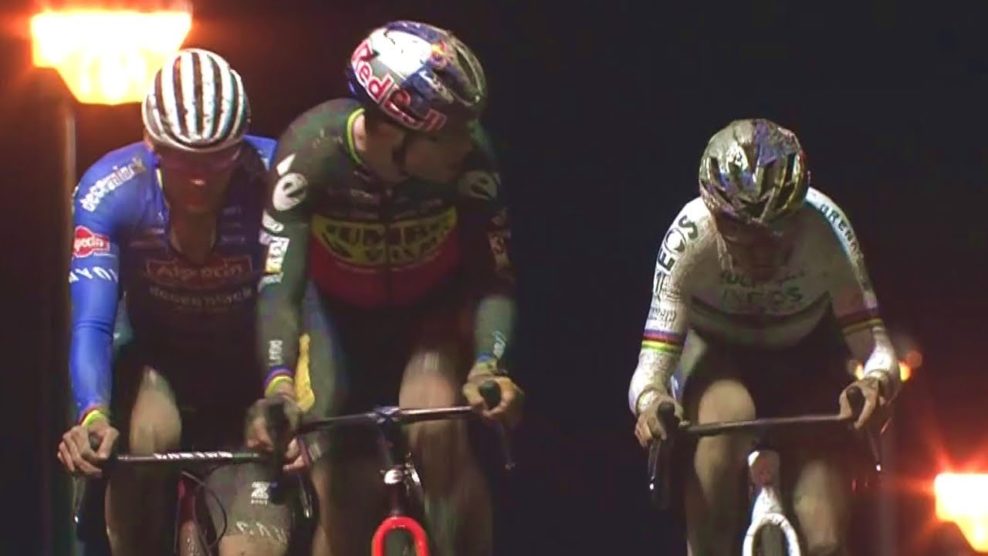 Sledujte naživo: Van Aert, Pidcock a Van der Poel sa dnes stretnú na pretekoch Exact Cross Loenhout