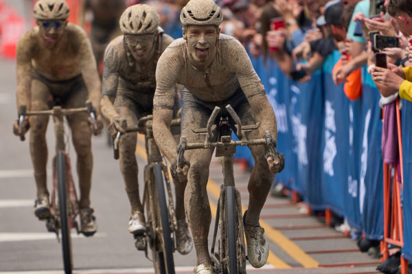 Gravelové preteky Unbound zakázali aero riadidlá. Budú nasledovať aj ďalší organizátori?
