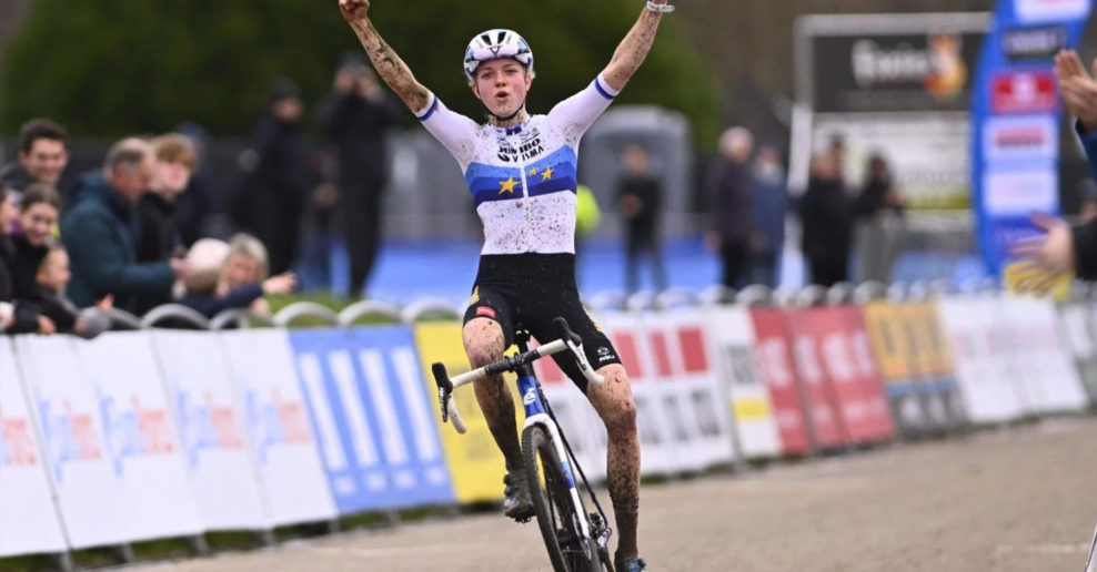 Fem Van Empel v premiére za Jumbo-Visma nesklamala a na GP Sven Nys suverénne vyhrala
