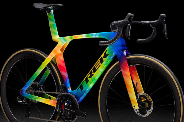 Trek predstavil nové unikátne batikované dizajny v programe Project One