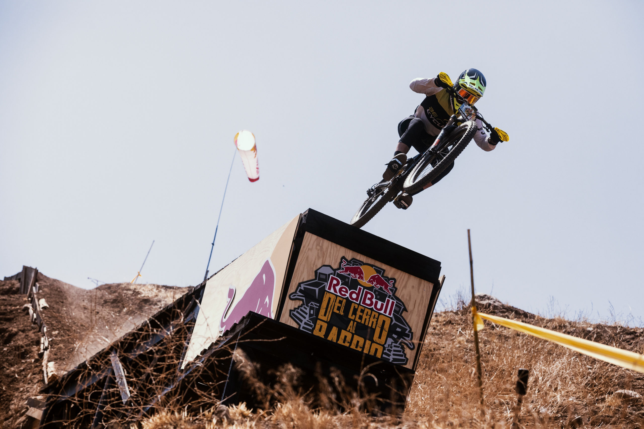 Red Bull Del Cerro Al Barrio