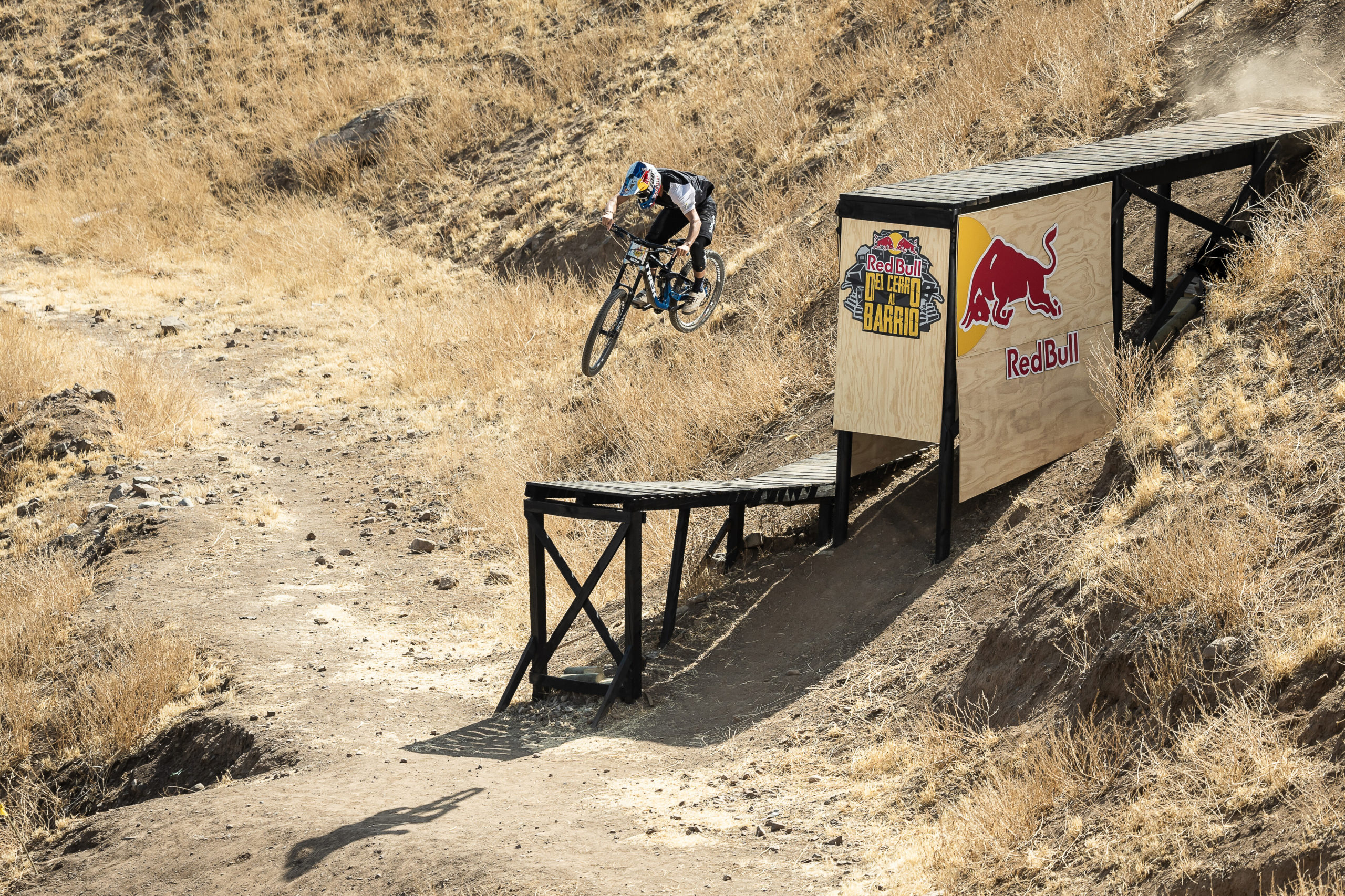 Red Bull Del Cerro Al Barrio