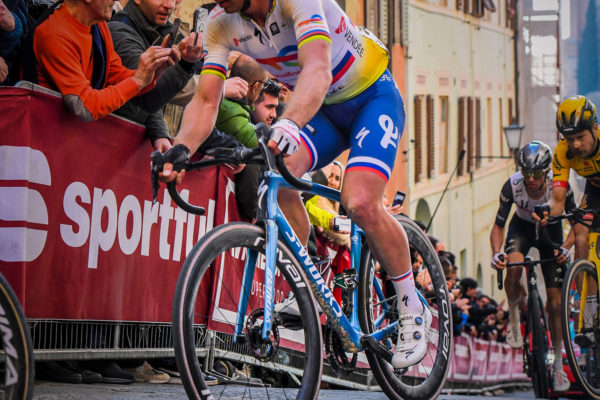 Toto je S-Works Tarmac SL7 Petra Sagana v sez&oacute;ne 2023 (detaily, &scaron;pecifik&aacute;cia)