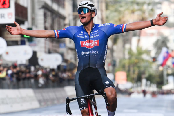  Video: Ako vyhral Mathieu van der Poel Miláno – San Remo 2023