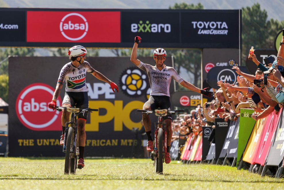 Druh&uacute; etapu Cape Epic vyhrali v mužoch Beers a Blevins, Slovensky &Scaron;tevkov&aacute; s Krahulcovou na 4. mieste