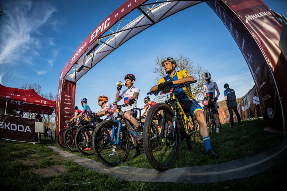 Martin Haring vyhral po skvelom výkone preteky XCO v srbskom Andervlje