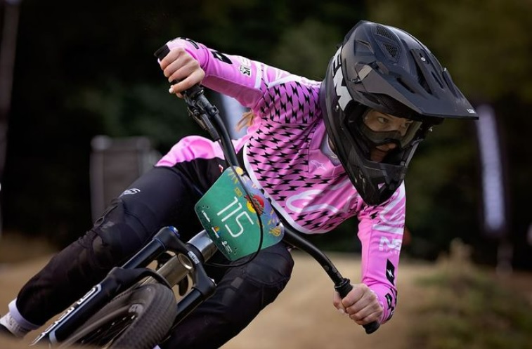 Vanesa Petrovská vyhrala pumptrack na Crankworx Rotorua, v zjazde bola druhá a v dual slalome tretia