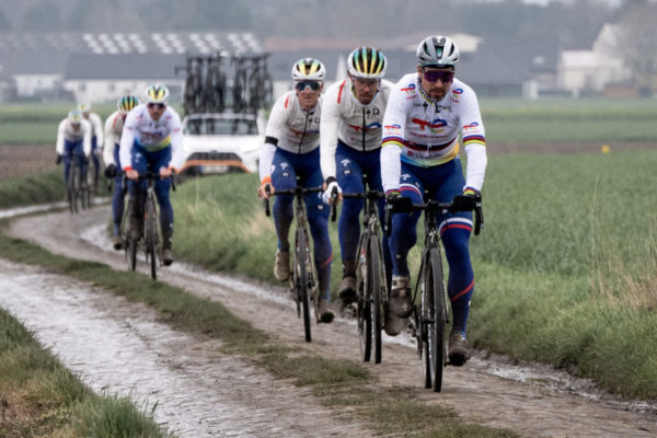 Sledujte naživo Petra Sagana i slovenských juniorov na Paríž-Roubaix 2023