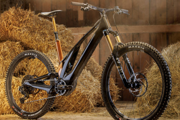 7 horských elektrobicyklov, ktoré dostali ocenenie za inováciu a dizajn modelov 2023