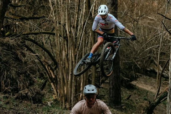 Fotogaléria: Peter Sagan sa bol povoziť na horskom bicykli na žilinských trailoch OKӨ Trails