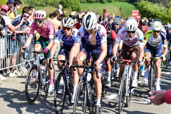 Sledujte dnes naživo súboj Evenepoela a Pogačara na monumente Liège-Bastogne-Liège
