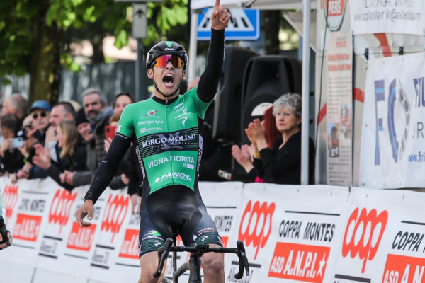Slovenský junior Samuel Novák po skvelom šprinte vyhral talianske preteky Coppa Montes