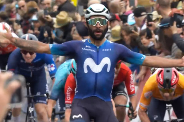 Fernando Gaviria vyhral v šprinte poslednú etapu Okolo Romandie, celkovým víťazom sa stal Adam Yates