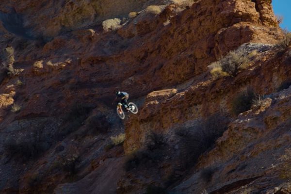 Video: Re.Built je o dvoch šestnásť ročných freerideroch, ktorí sa pustili na trať Red Bull Rampage