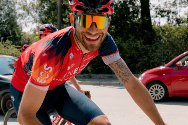 Geraint Thomas dobiehal pelotón za Gannom po hromadnom páde na Gire: Bol to najťažší výkon za tento rok