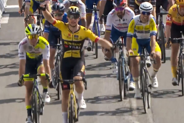 Peter Sagan predviedol slušný šprint a skončil šiesty na pretekoch 4 dni okolo Dunkerque, vyhral opäť Olav Kooij
