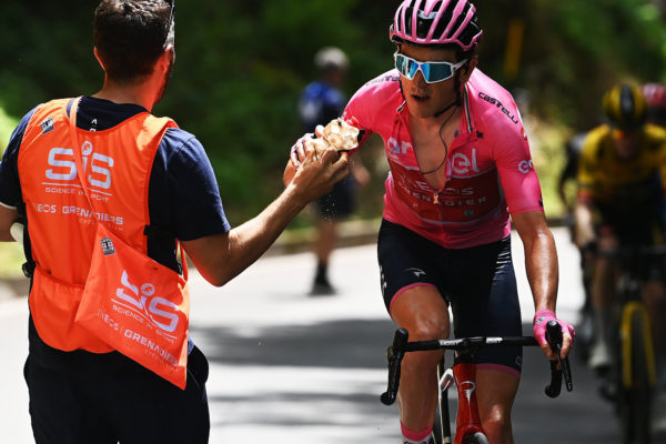 Koľko kalórií spália profesionálni cyklisti na Giro d’Italia?