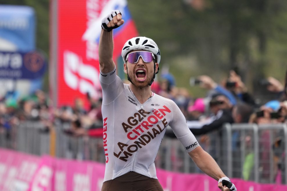 Paret-Peintre vyhral z úniku 4. etapu Giro d´Italia, do ružového dresu sa po 42 rokoch oblečie Nór