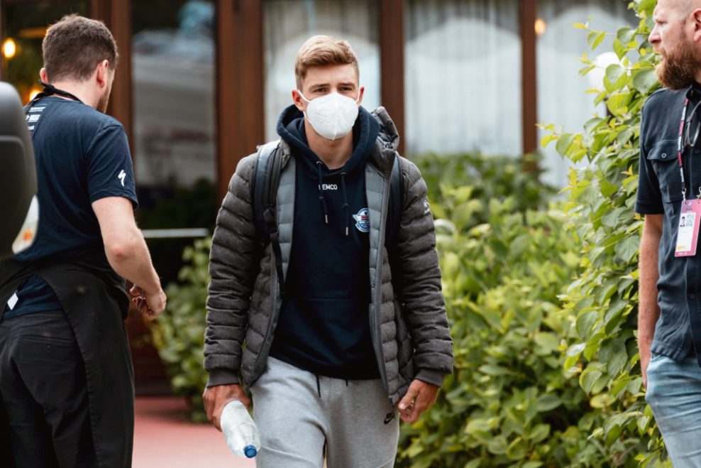 Remco Evenepoel bol pred odstúpením z Giro d’Italia „chorý ako pes“, hovorí Lefevere
