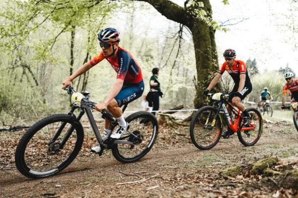 Čo vieme o prototypoch XC bicyklov Pinarello, na ktorých pretekajú Pidcock a Ferrand-Prevot?