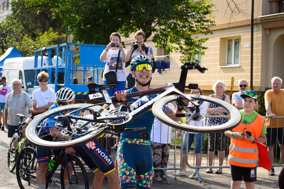 Simon Gottstein a Tereza Ciriaková sú juniorskými majstrami Slovenska v cestnej cyklistike (+fotogaléria)