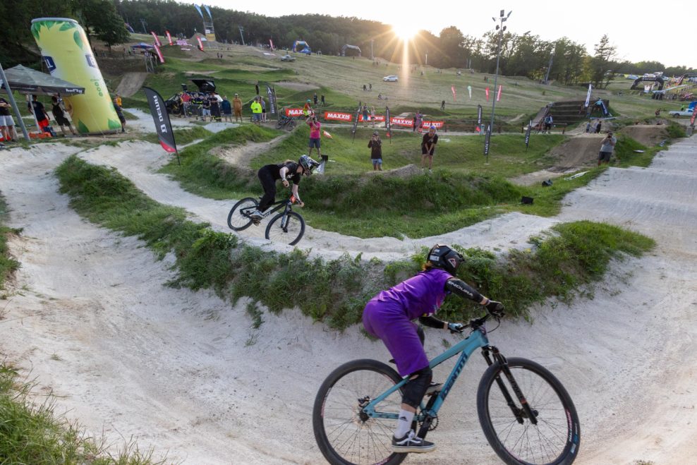 Birell Bikefest 2023: Krist&iacute;na Madar&aacute;sov&aacute; a Hannes Slavik vyhrali Maxxis dual pumptrack na Bikefeste (+gal&eacute;ria)