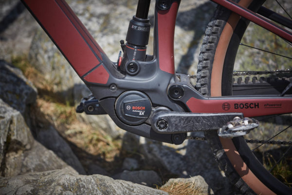 Ako jazdí motor Bosch Performance Line SX?