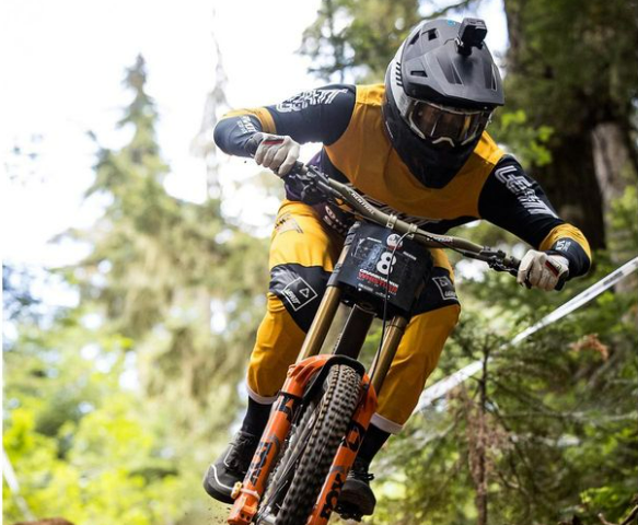 Video: Vali H&ouml;ll a Jakob Jewett vyhrali zjazdov&eacute; preteky v r&aacute;mci festivalu Crankworx vo Whistleri (+v&yacute;sledky)
