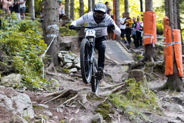 Fotogaléria: Adam Rojček a Denis Kohút s pódiovými umiestneniami na IXS European Downhill Cup