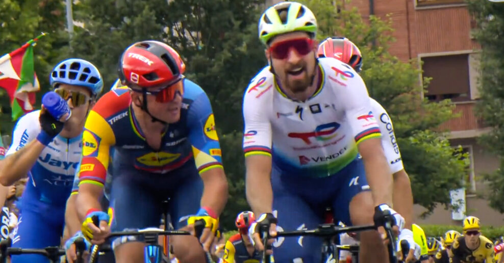Peter Sagan bol na šprintérskej prémii druhý najrýchlejší z pelotónu a ukázal, že na Tour ide po zelenom drese (+video)