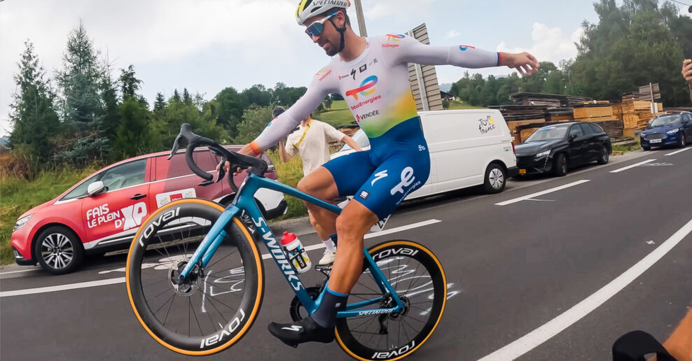  Video: Porazil niekto Petra Sagan v súťaži o najdlhšie „wheelie“ na Tour de France?
