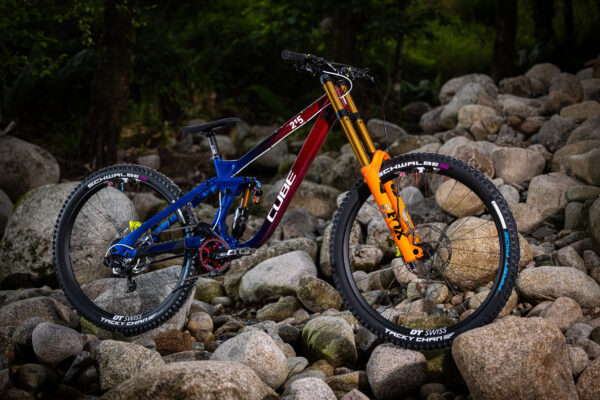 Foto: Prototyp zjazdového bicykla Cube TWO15 Dannyho Harta na Majstrovstvách sveta