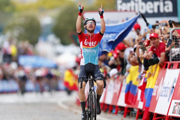 Andreas Kron vyhral po krátkom sóle v závere druhú etapu Vuelta a España