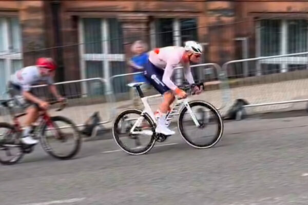 Video: Mathieu van der Poel si vyskúšal výbušný šprint v stúpaní, ktoré môže rozhodnúť o majstrovi sveta