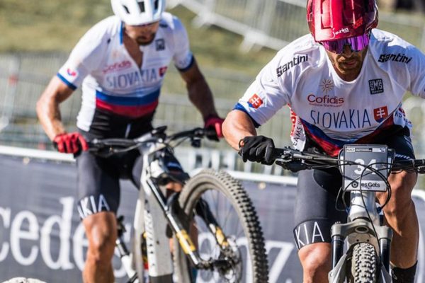 Sledujte naživo Martina Knapca na Majstrovstvách sveta v horskej cyklistike E-MTB