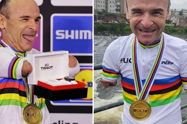 Bezruký paracyklista Ricardo Ten sa teší z hodiniek, ktoré dostal k titulu majstra sveta