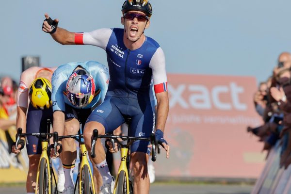 Christophe Laporte porazil Van Aerta a po 12 km sóle vyhral Majstrovstvá Európy