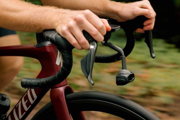 Aero senzor ACS za 1200 eur vám zmeria aerodynamiku bicykla a polohy tela
