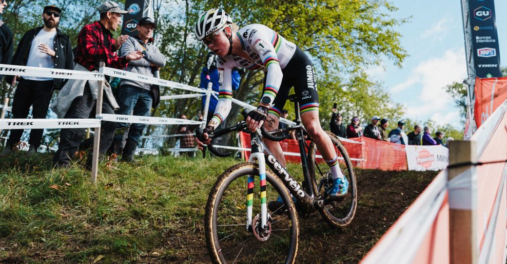 Len 21-ročná Fem van Empel vyhrala už tretie cyklokrosové preteky za sebou