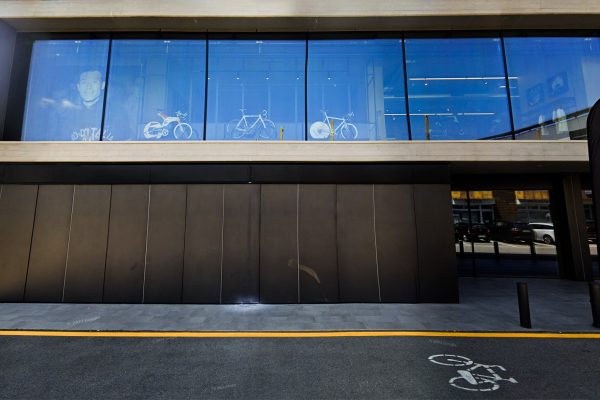 Zlodeji ukradli pretekárske bicykle Pinarello z ústredia značky za takmer 250-tisíc eur