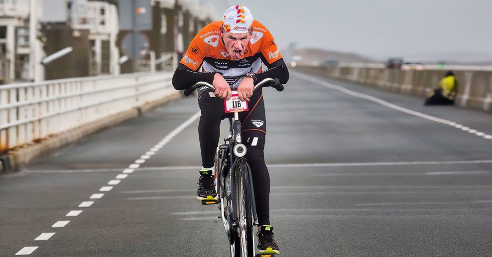 Cyklistické preteky proti vetru zrušili pre príliš silný vietor