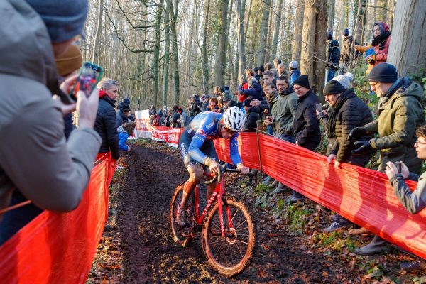 Mathieu Van Der Poel odštartuje cyklokrosovú sezónu skôr než pôvodne plánoval