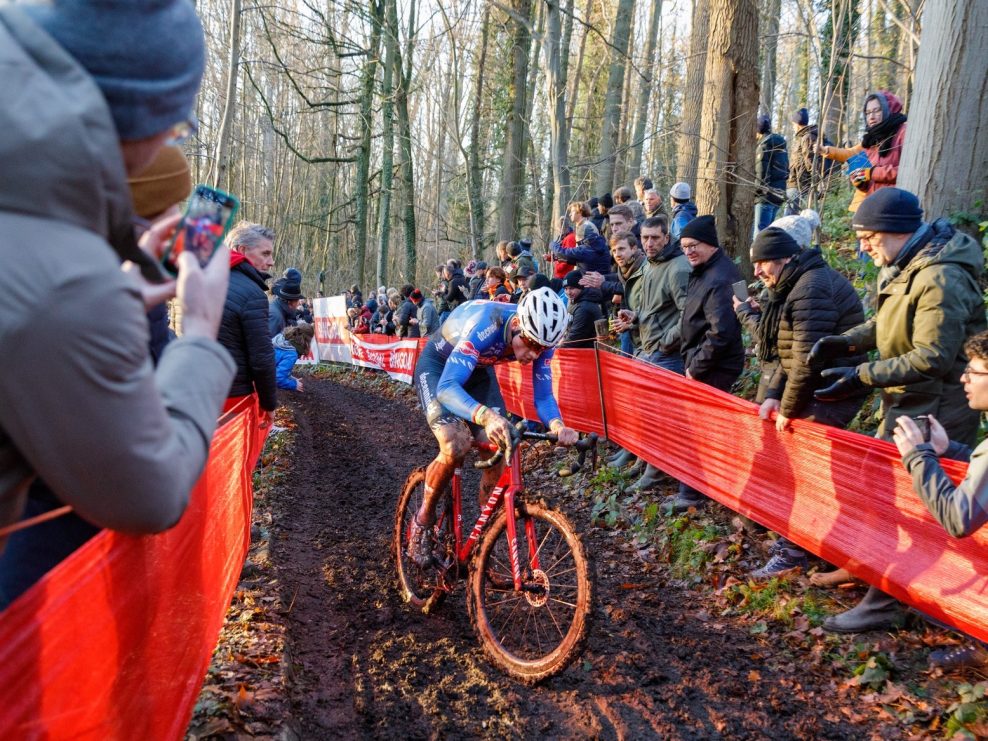 Mathieu Van Der Poel odštartuje cyklokrosovú sezónu skôr než pôvodne plánoval