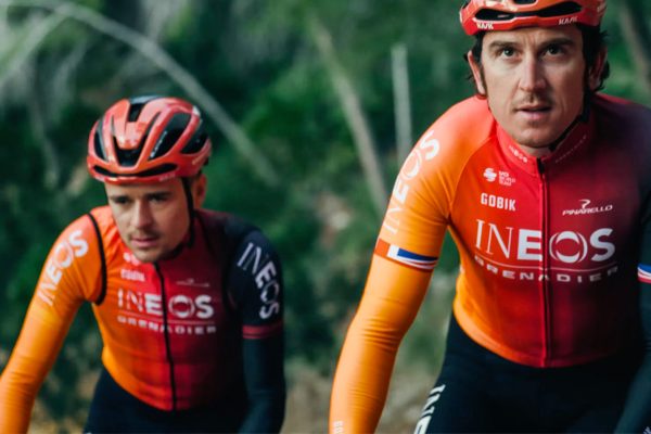 Tím Ineos Grenadiers predstavil nový dizajn oblečenia pre rok 2024