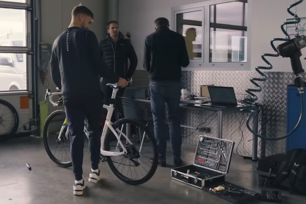 Video: Ako tím Ineos testuje plášte pre čo najväčšiu efektivitu a aerodynamiku pri jazde