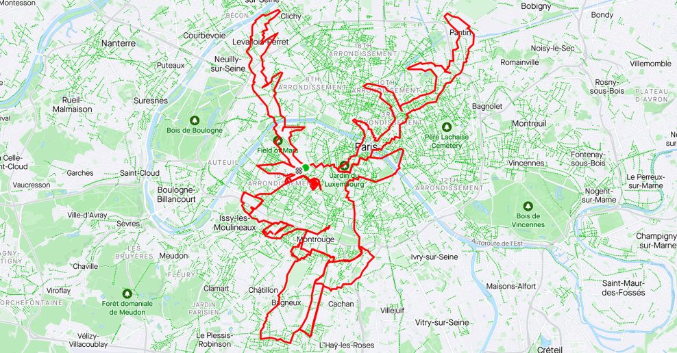 Cyklista &bdquo;nakreslil&ldquo; na mape v Par&iacute;ži hlavu vianočn&eacute;ho soba, pre&scaron;iel 129 km a trvalo mu to vy&scaron;e 11 hod&iacute;n
